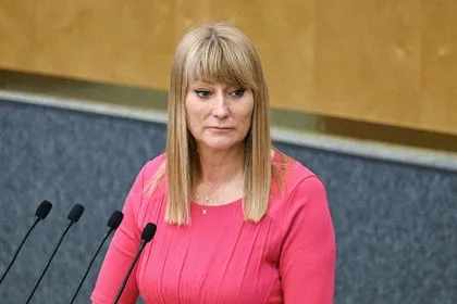 Журова назвала непростой спортивную судьбу Валиевой