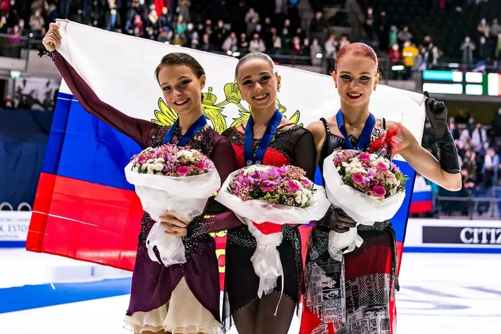 Сихарулидзе доволен стартом российских фигуристов после паузы